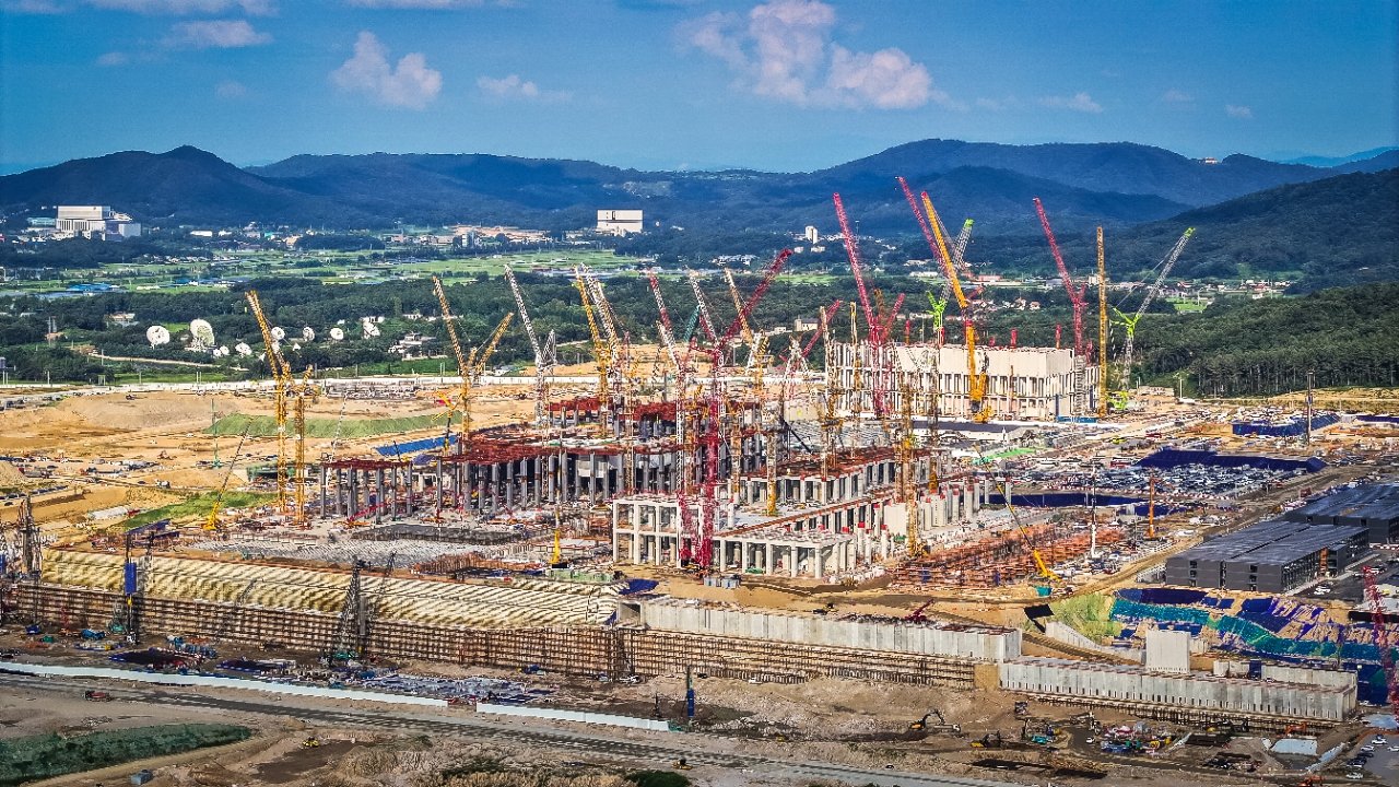 차세대 반도체 클러스터 구축: 성공적 엔지니어링 생태계 조성을 위한 전략적 분석