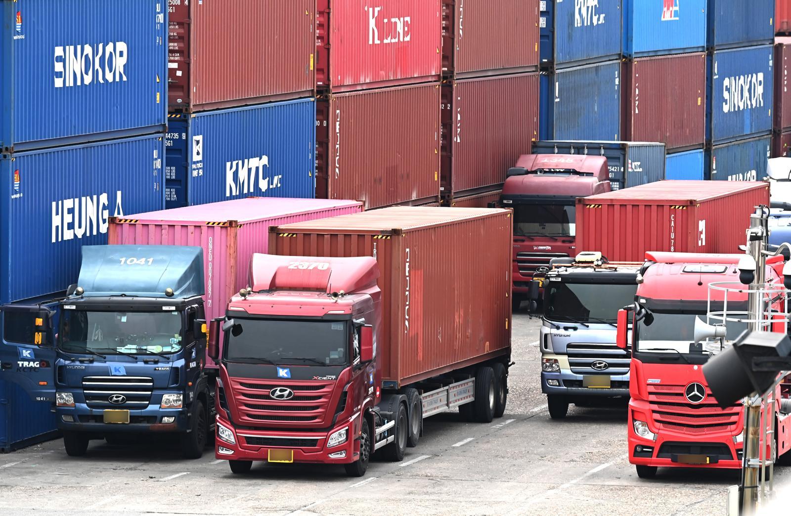 항공화물 1t 美 보내는데 51만원 → 220만원… 반도체-화장품-전자기기...