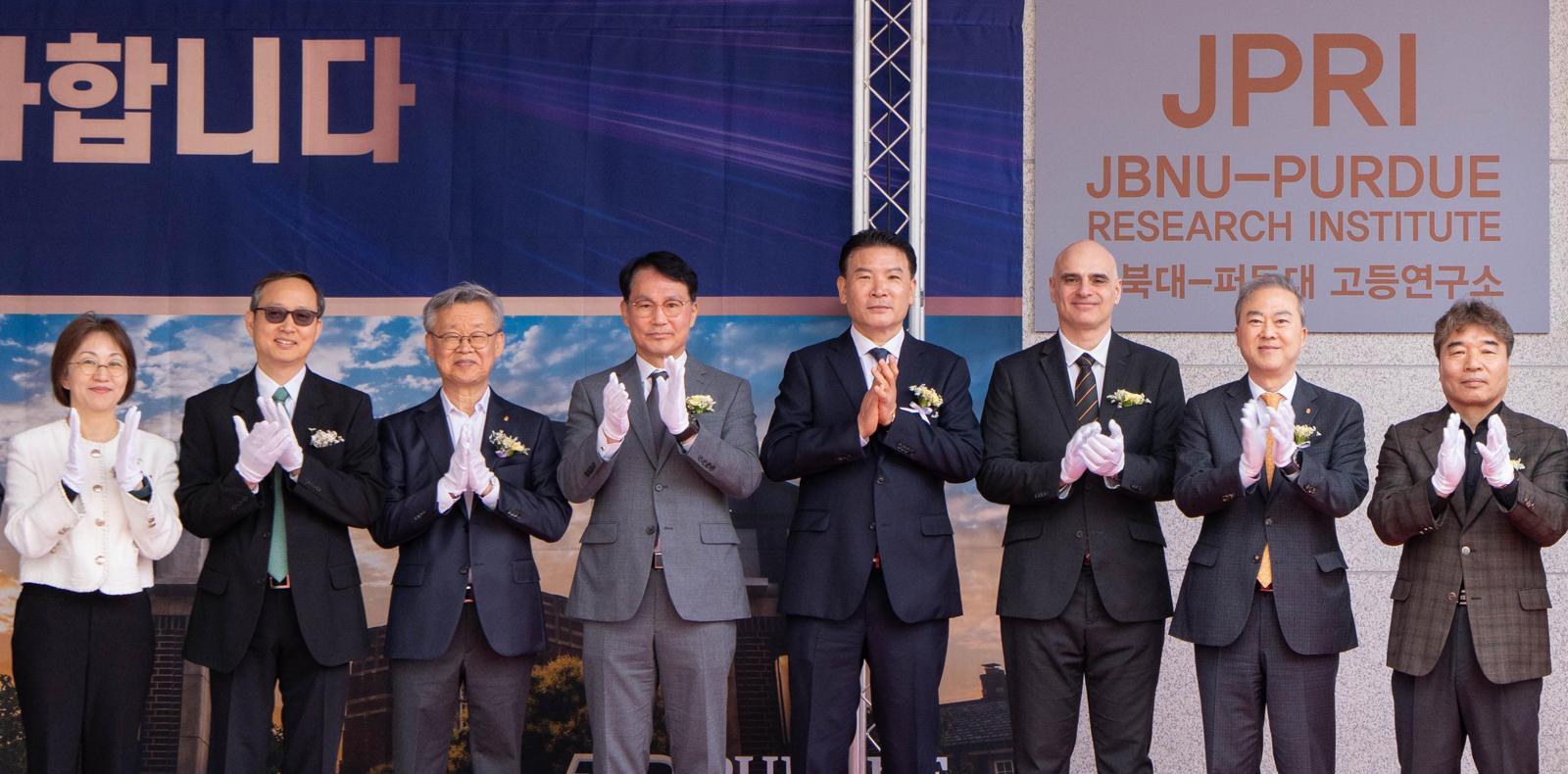 J-Hub AI 분석 리포트: 미국 퍼듀대학교-전북대학교 협력, 차세대 반도체 기술 연구의 글로벌 허브 구축 전망과 엔지니어링 함의 분석